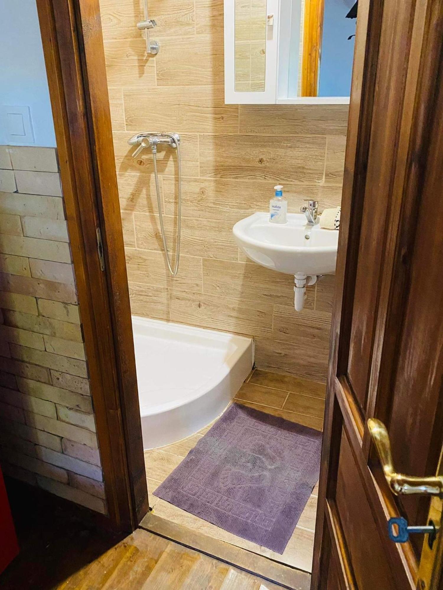 Kontyos Vendeghaz Apartment Felsotold Phòng bức ảnh